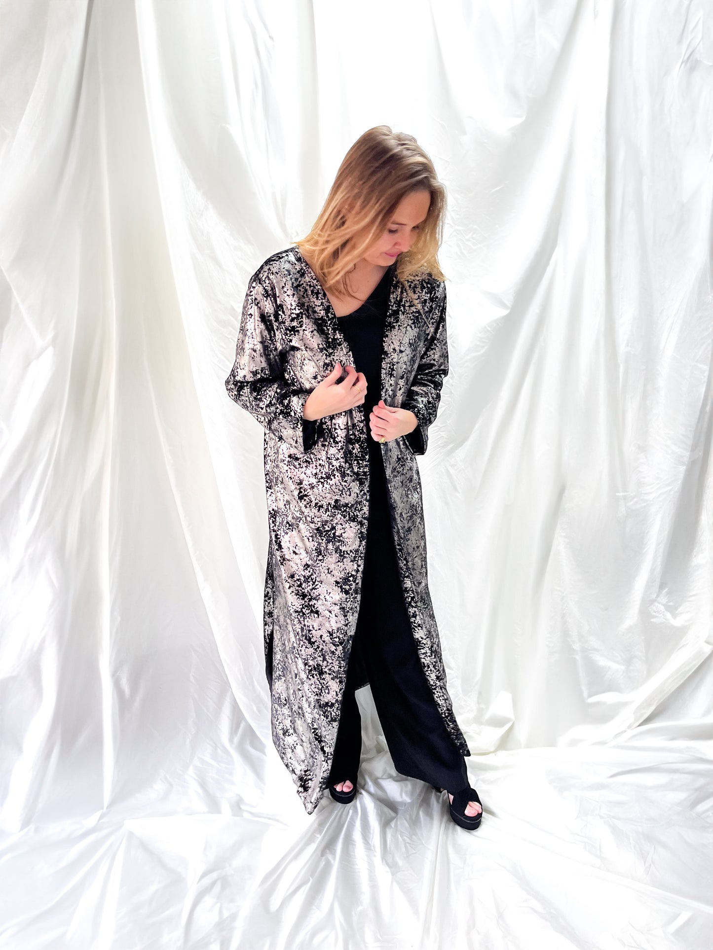 Kimono Tercipelo Negro/Plateado